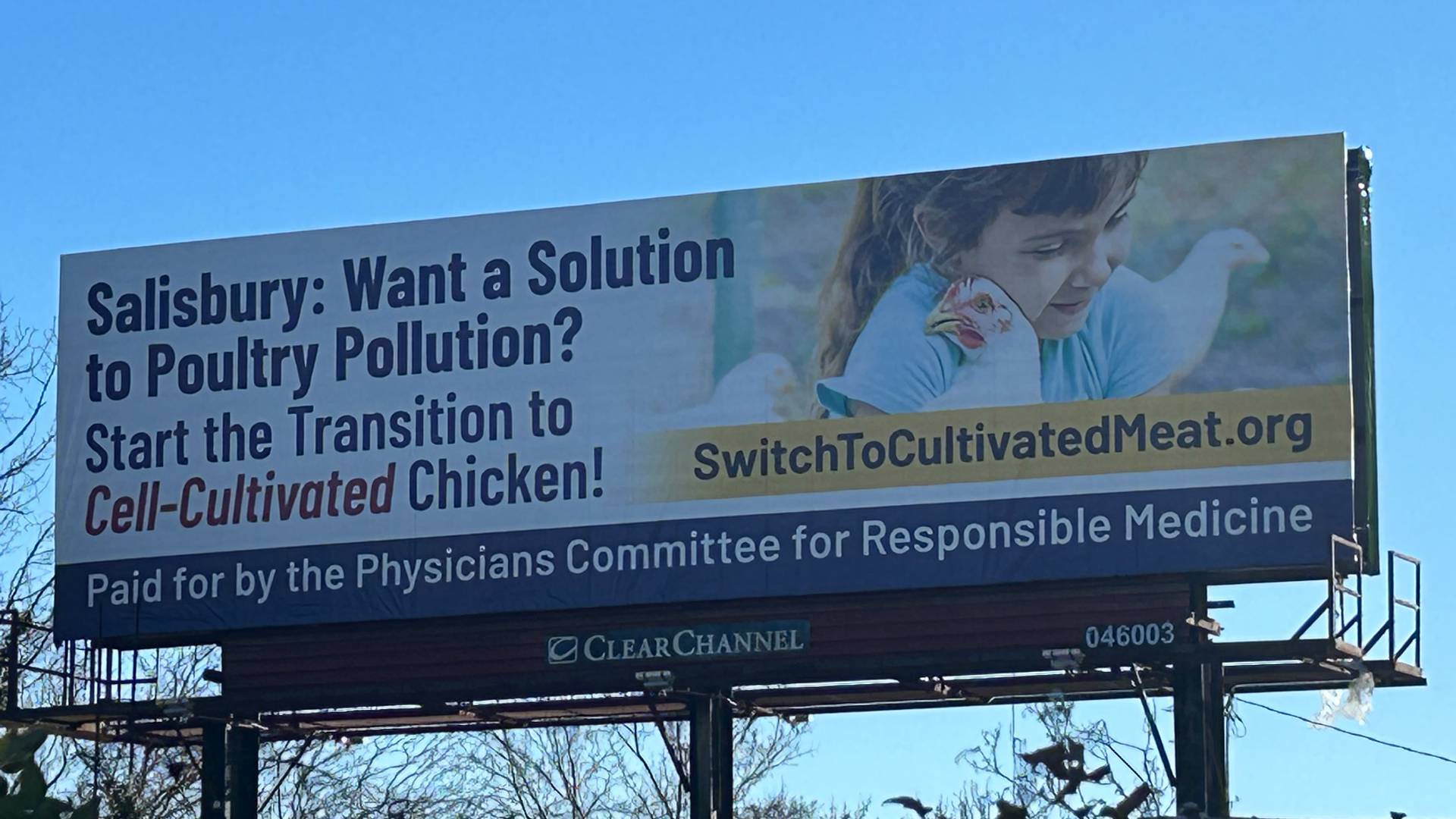 Billboards in Top Poultry Producing Region Urge  Transition to Cell-Cultivated Chicken to Curb Bay Pollution