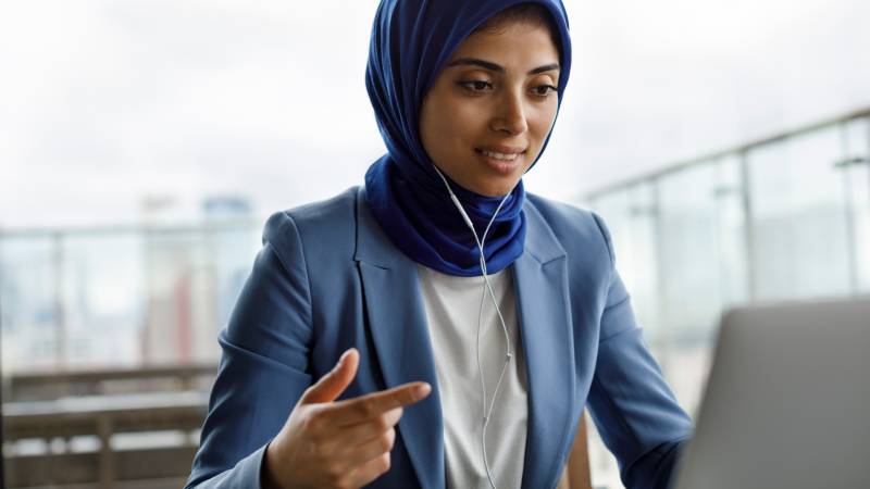 woman on laptop