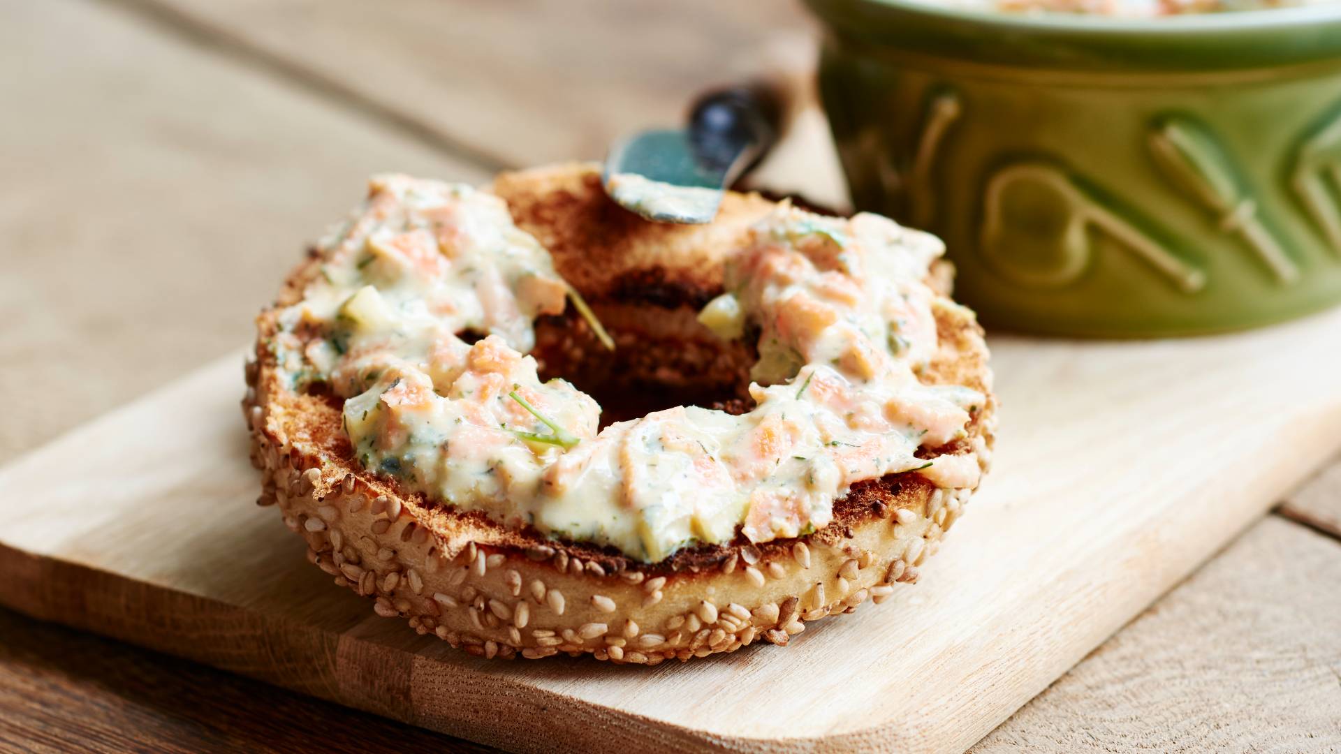 vegan cream cheese bagel