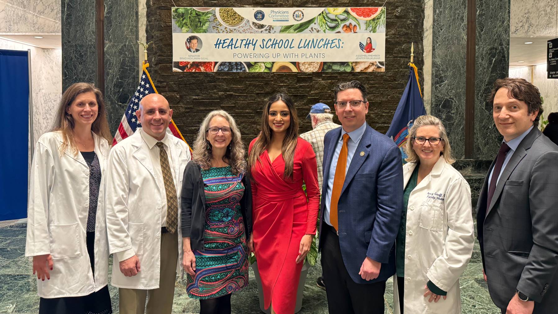 Jennifer Yager, DO; David Eisenberg, MD; Amie Hamlin; Assembly Member Jenifer Rajkumar; Andrew Binovi, Physicians Committee Director of Government Affairs; Kerry Graff, MD; Jamie Kane, MD