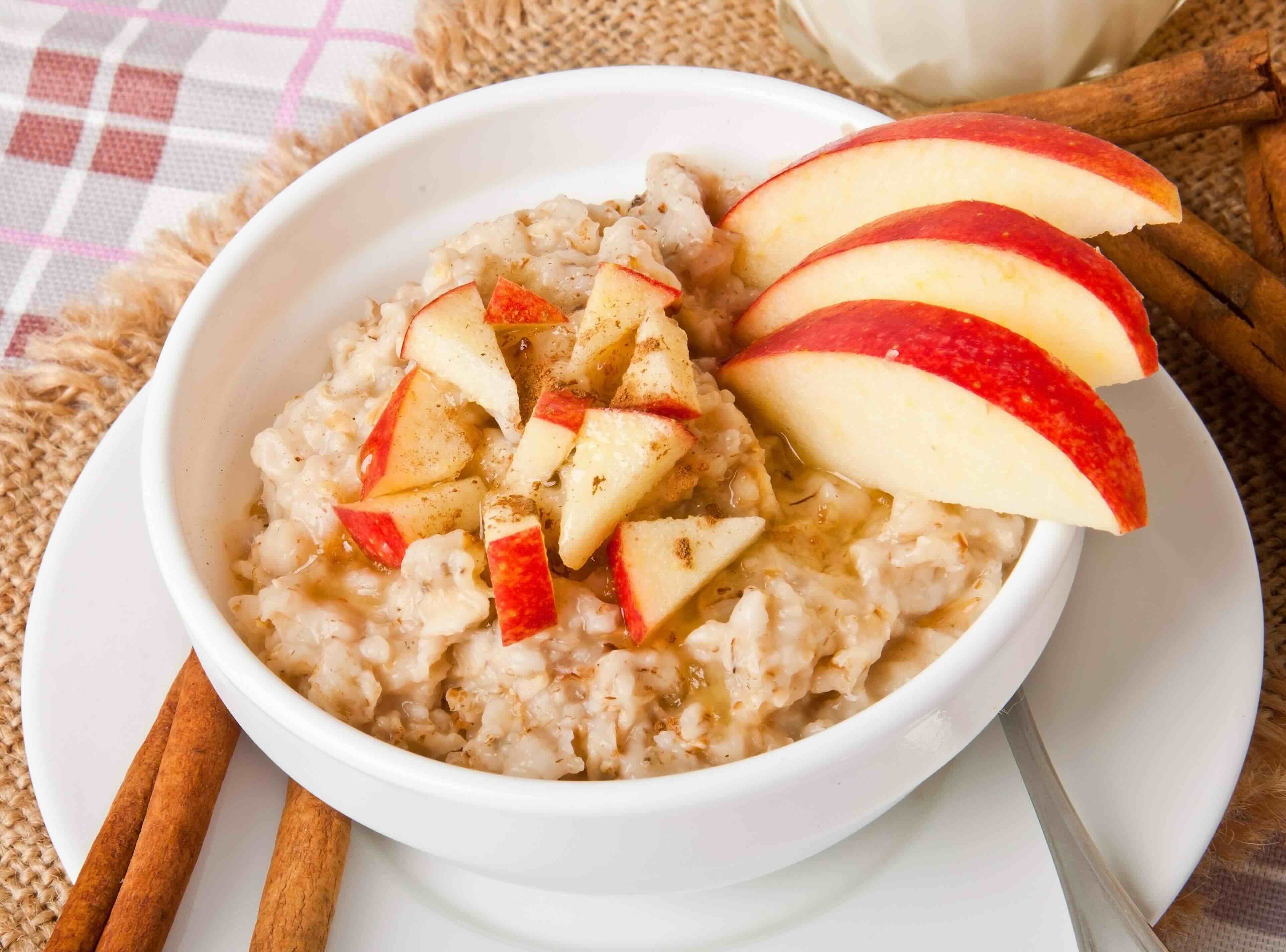 Cinnamon Apple Oatmeal