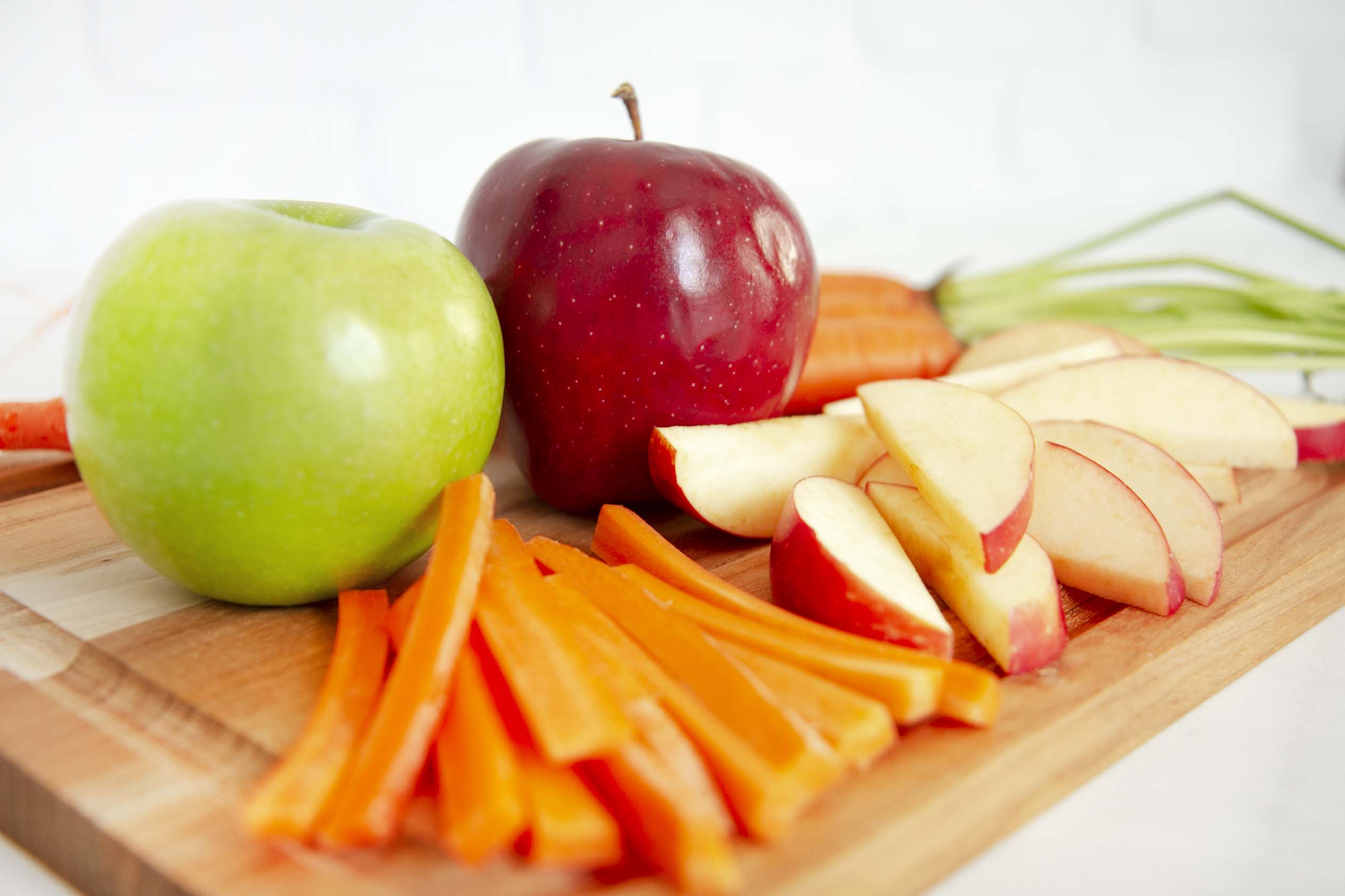 Carrots and Apple Slices