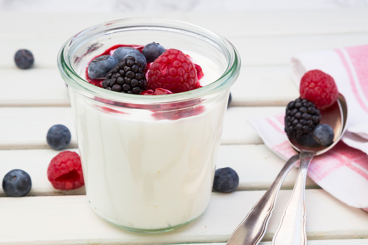 Berries and Nondairy Plain Yogurt