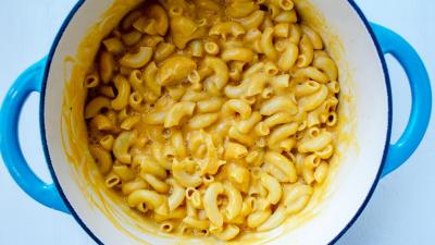 mac and cheese in saucepan
