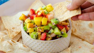 Fruit salsa with chips