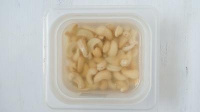 soaking cashews